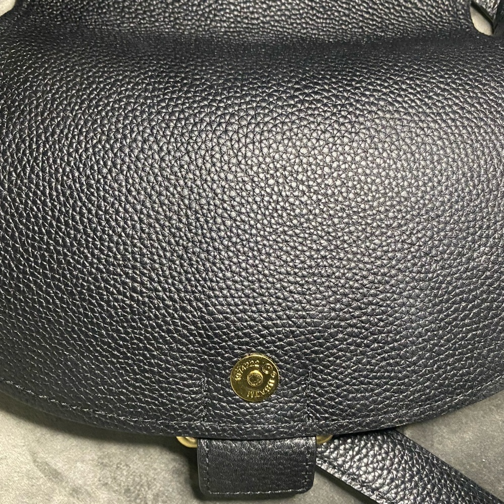 EUC Black Michael Kors Maxine Leather Saddle Bag/ Gold Hardware - Picture 5 of 9